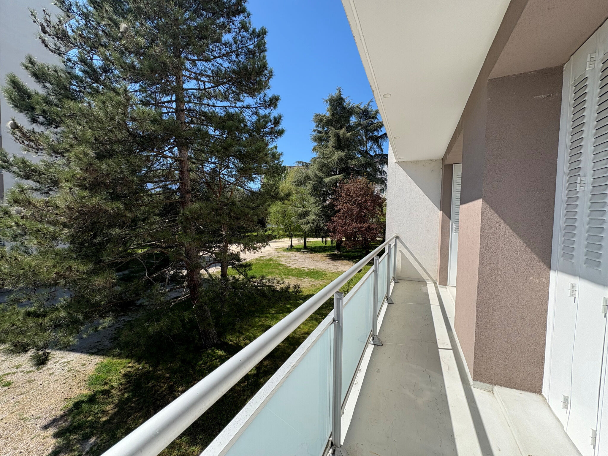 Appartement  T4 à louer Saint-Martin-d'Hères 38400