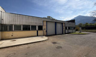 Commerce  263 m² à louer à Saint-Égrève (38120)