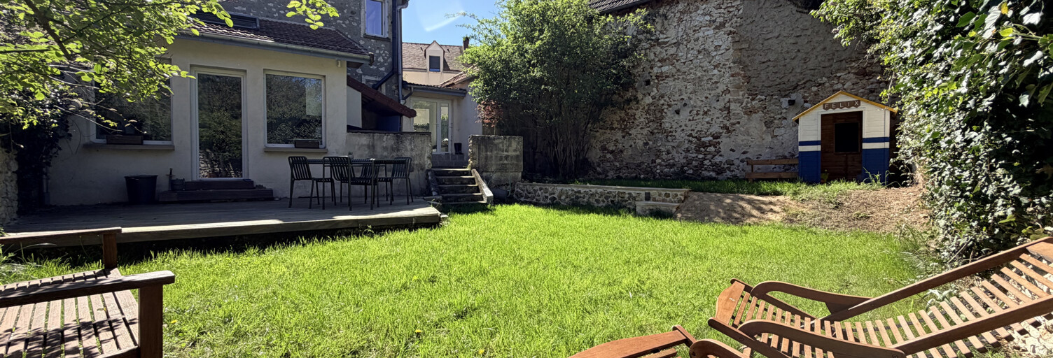 Maison 5 Pièces 100 m² à vendre à Villiers-Saint-Frédéric (78640)