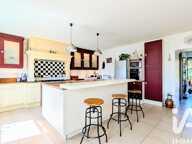 Vente Maison/villa 8 pièces — photo 2