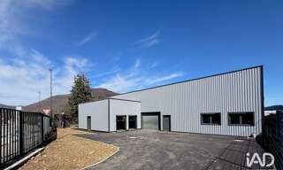 Commerce  750 m² à vendre à Saint-Étienne-de-Crossey (38960)