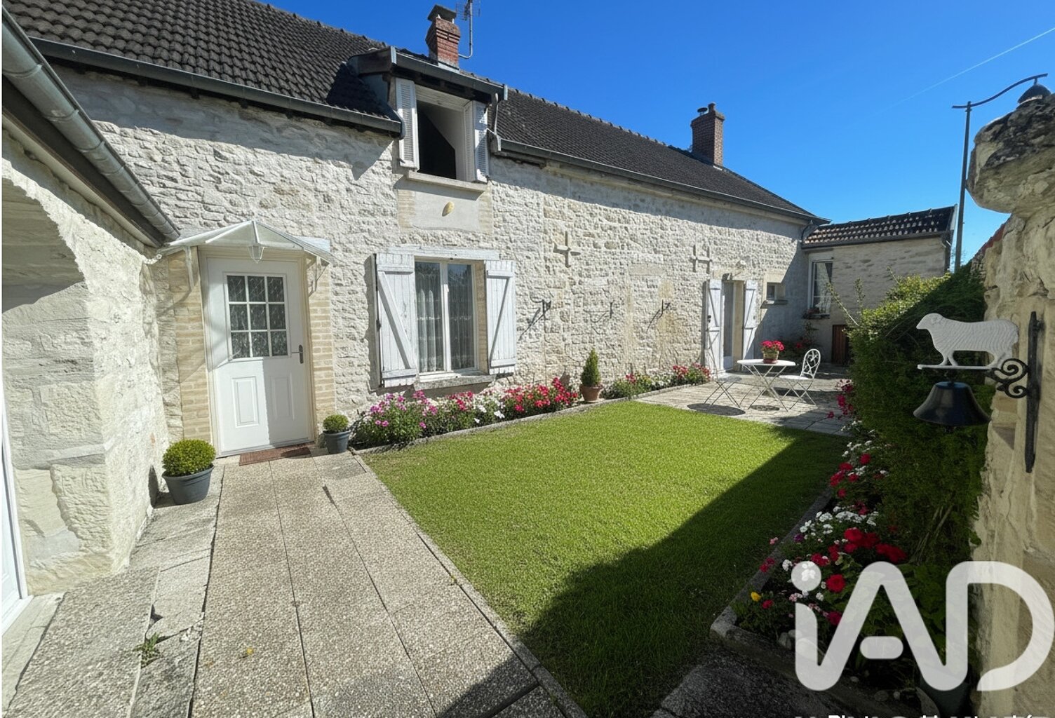 Vente Maison/villa 8 pièces — photo 1