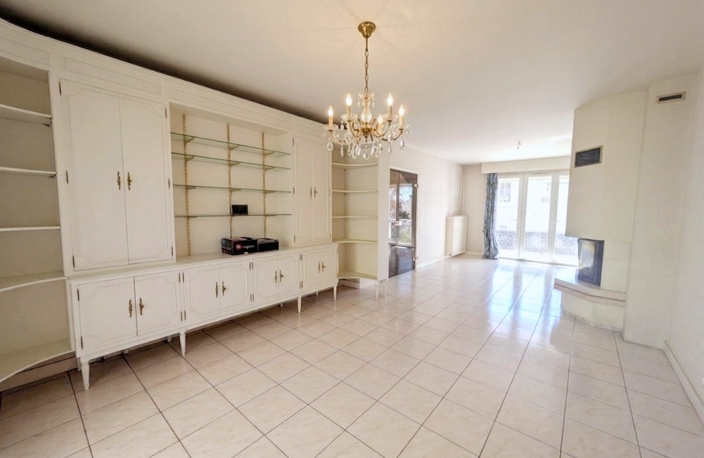 A VENDRE LE MANS - MAISON 5 CHAMBRES BUREAU GARAGE — photo 2