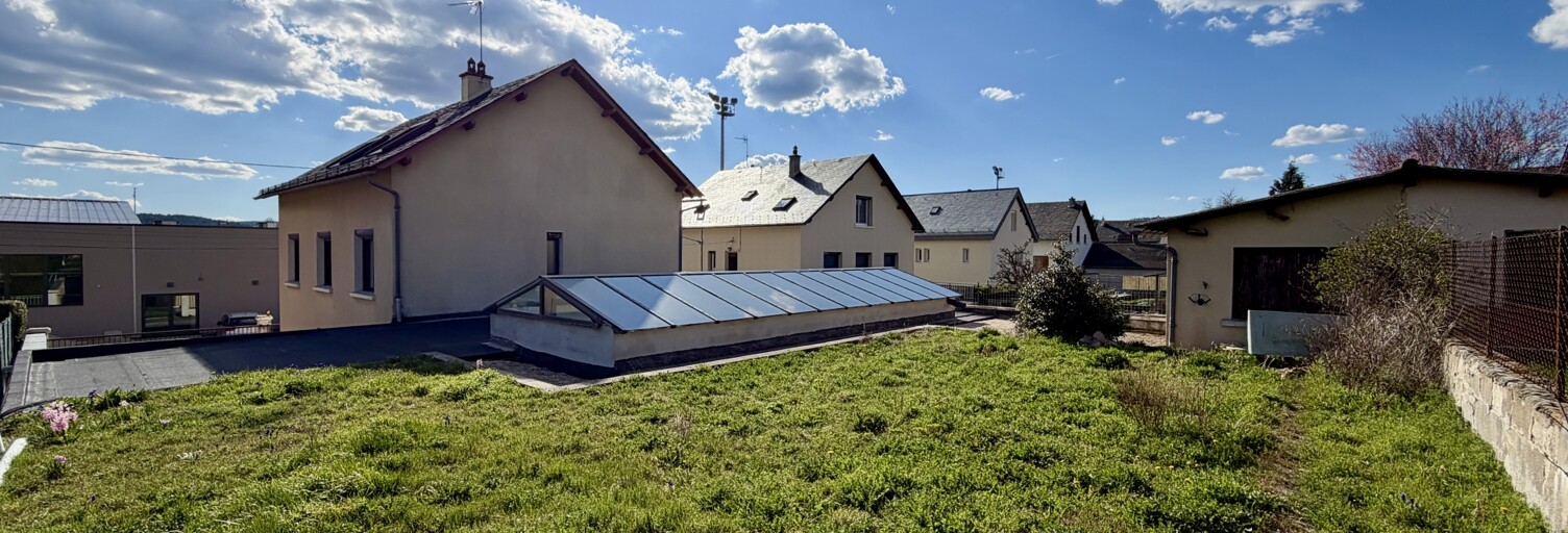 Maison 11 Pièces 223 m² à vendre à Saint-Chély-d'Apcher (48200)