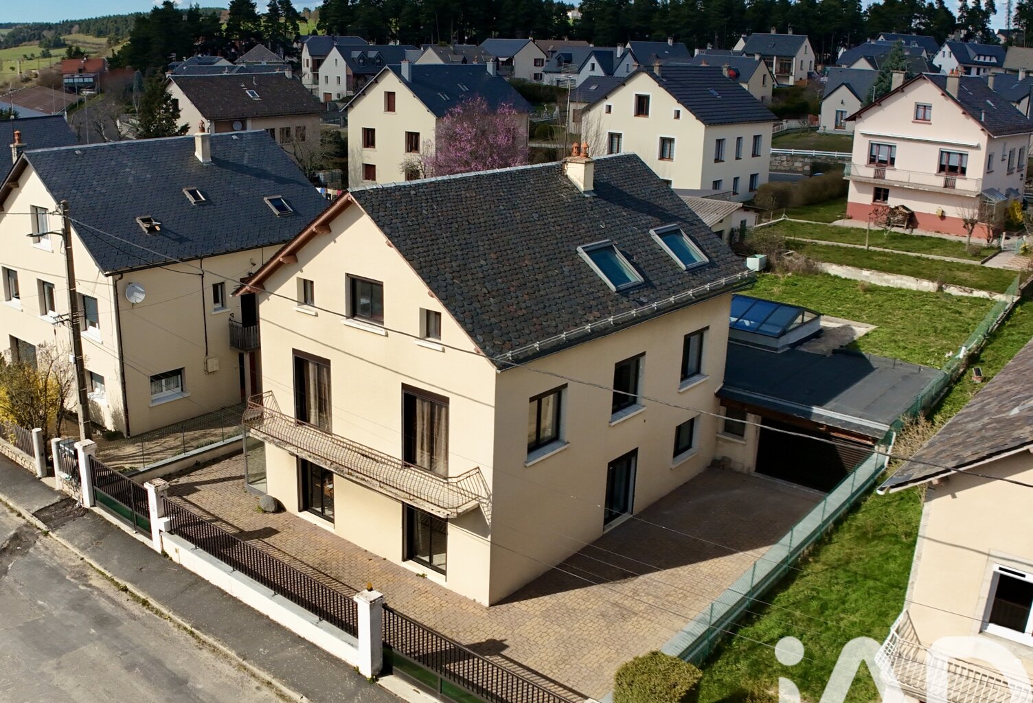 Vente Maison/villa 11 pièces — photo 1