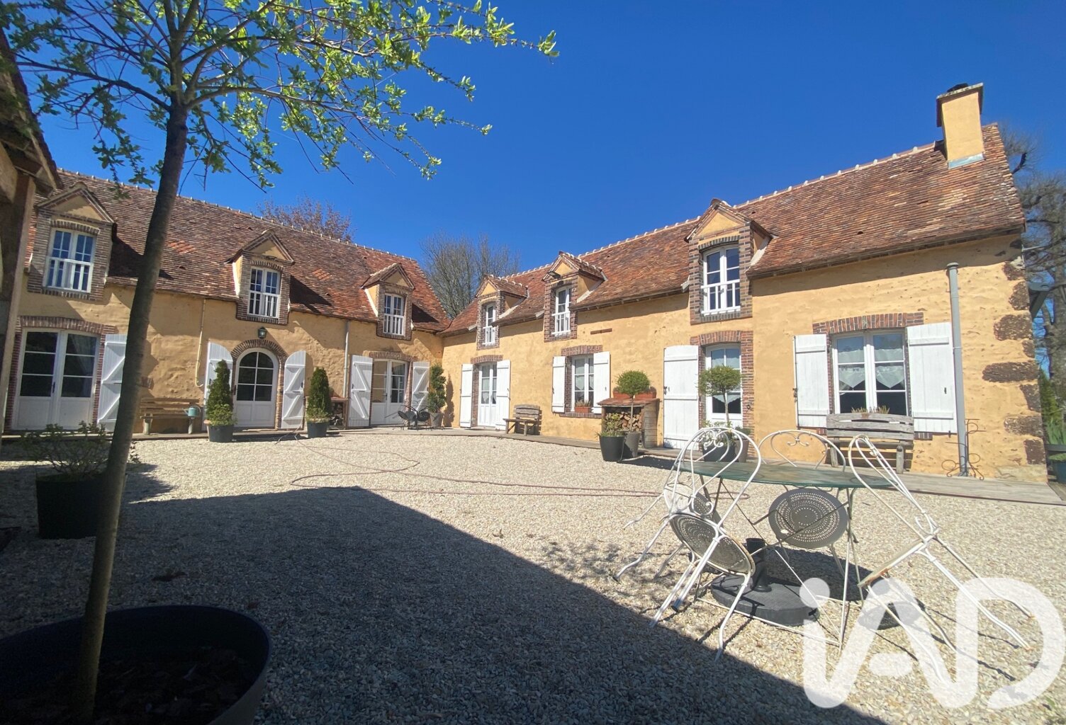 Vente Maison/villa 10 pièces — photo 1