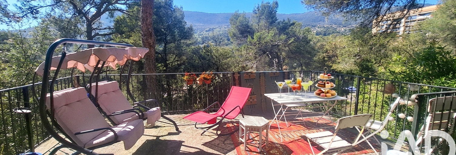 Maison 6 Pièces 131 m² à vendre à Carros (06510)