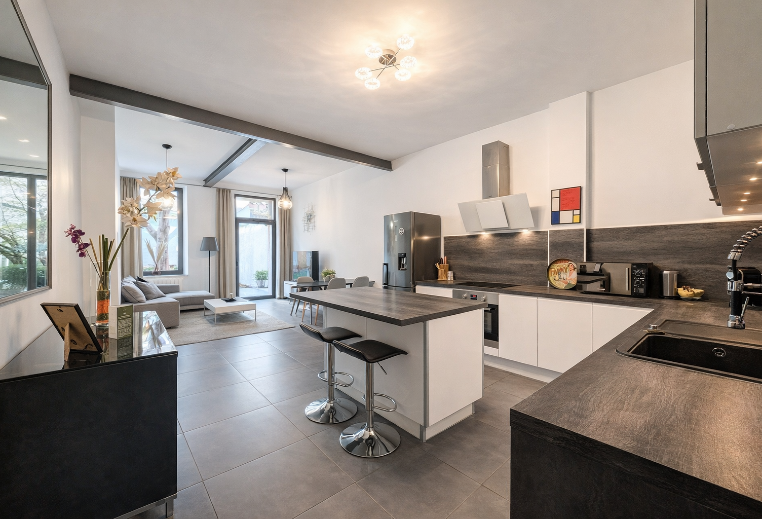 Local commercial d’exception avec jardin privatif de 100 m2   Boulevard Longchamp — photo 1