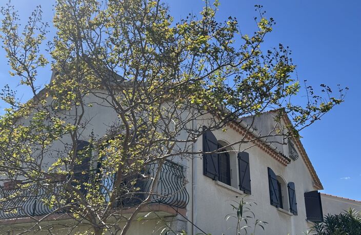 Vente Maison/villa 7 pièces — photo 2