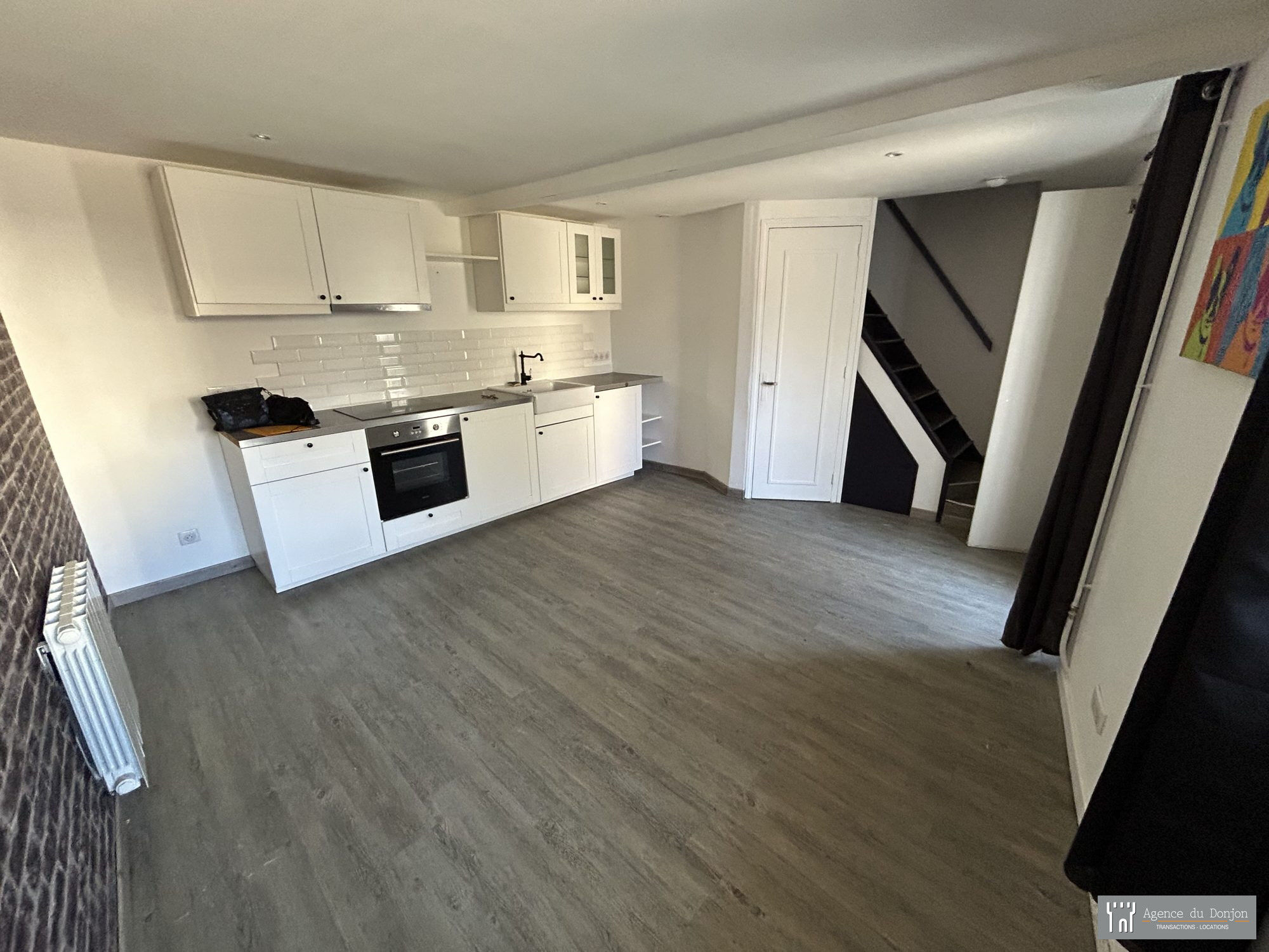 Appartement  T2 à louer Pons 17800