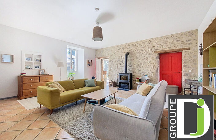 Batisse de caractère à vendre à Upie, avec grandes dépendanc — photo 2