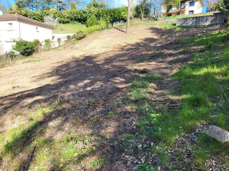 Lot 1 – Terrain viabilisé à Trévoux — photo 1