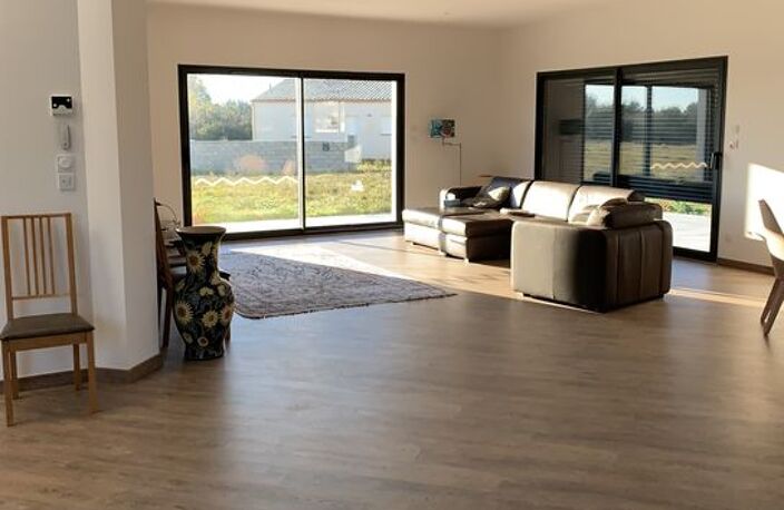 Belle villa sur un généreux terrain piscinable — photo 2