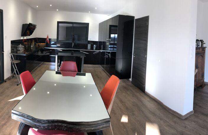 Belle villa sur un généreux terrain piscinable — photo 4