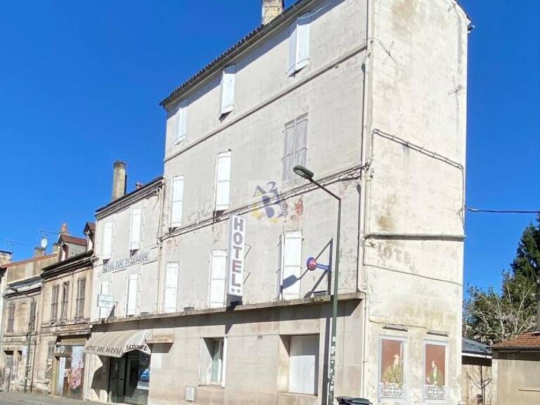 IMMEUBLES centre ville ANGOULEME — photo 1