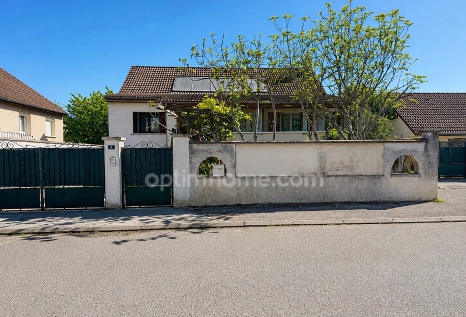 Maison Familiale – 8 Pièces – Quartier du Château – Fort Potentiel — photo 1
