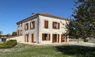 Maison 9 Pièces 200 m² à vendre à Brie (16590)