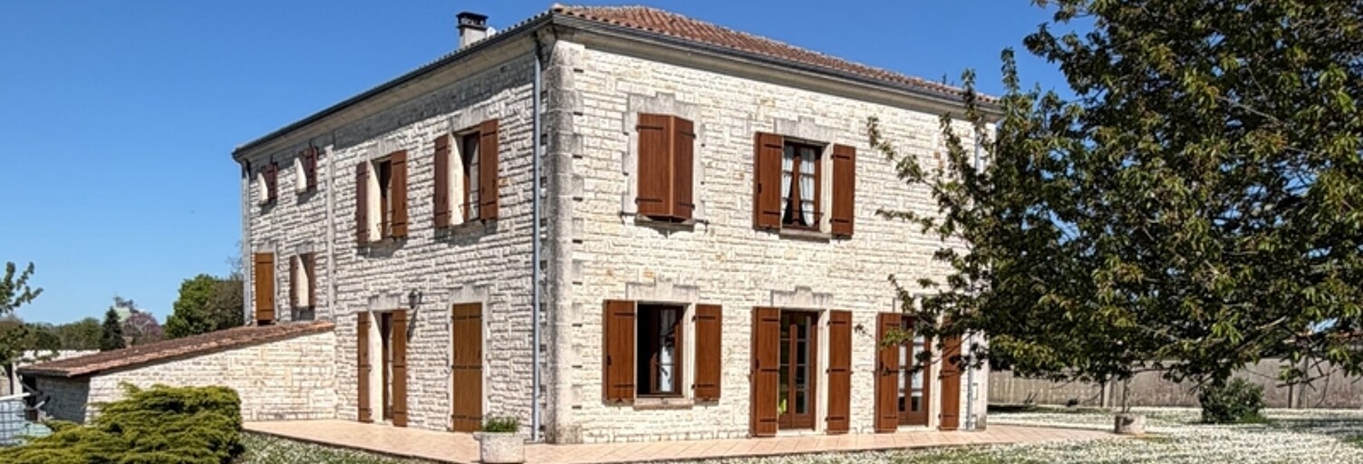Maison 9 Pièces 200 m² à vendre à Brie (16590)