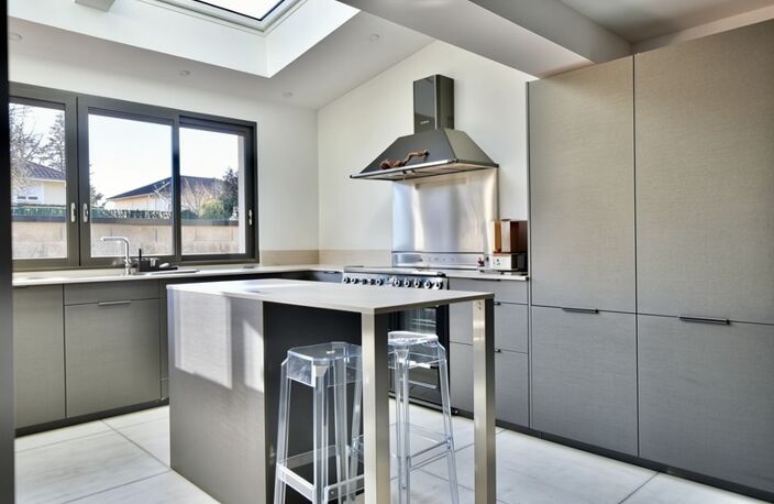 CESSY (01) Maison à vendre 6 pièces 181 m² - Terrain 980 m² - Quartier résidentiel - — photo 4