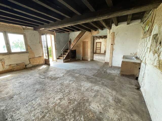 Maison de village à rénover 35000€ — photo du bien
