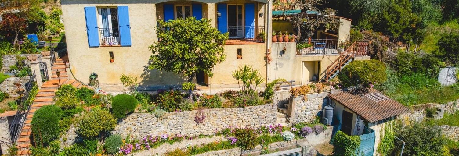 Maison 5 Pièces 127 m² à vendre à Saint-André-de-la-Roche (06730)