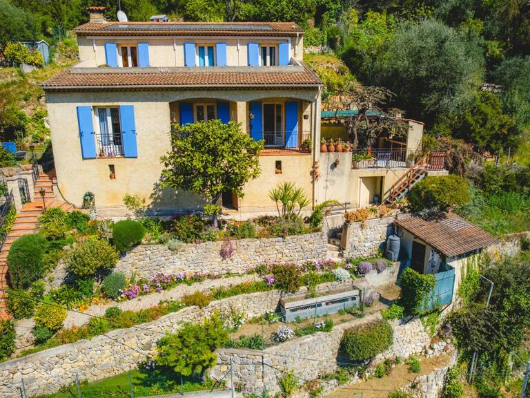MAISON COUP DE COEUR AVEC JARDIN ET TERRASSE — photo 1