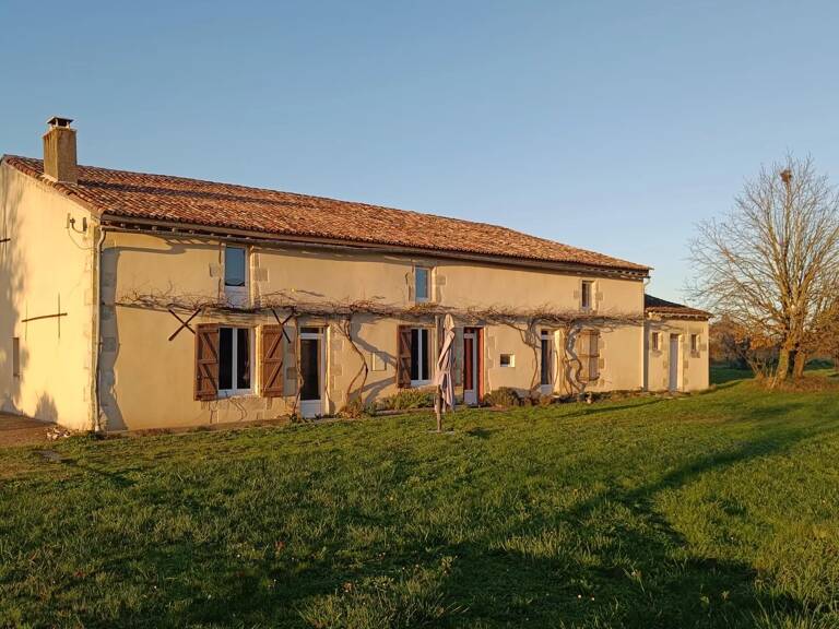 MAISON EN PIERRE 364 m2 VOUILLÉ — photo 1