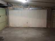 Rare en plein centre-ville – Double garage avec espace de rangem — photo 3
