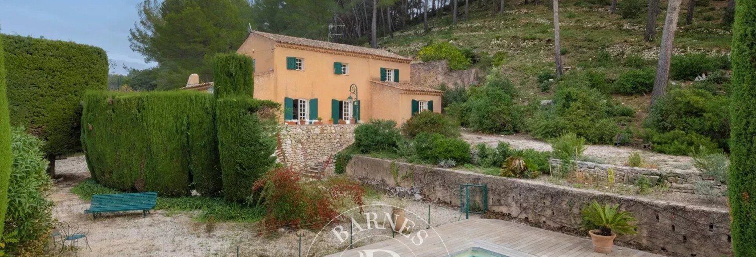 Maison 9 Pièces 240 m² à vendre à Cassis (13260)