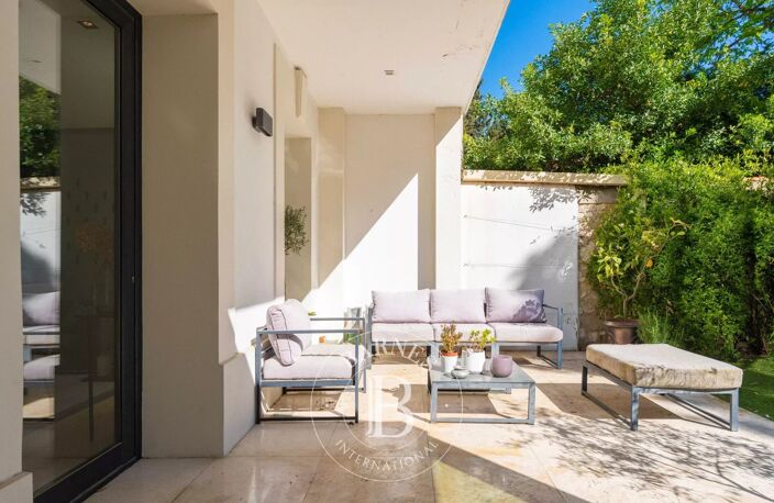 VENTE - MARSEILLE 13008 - LUXUEUX DUPLEX CONTEMPORAIN DE 250M² A — photo 3