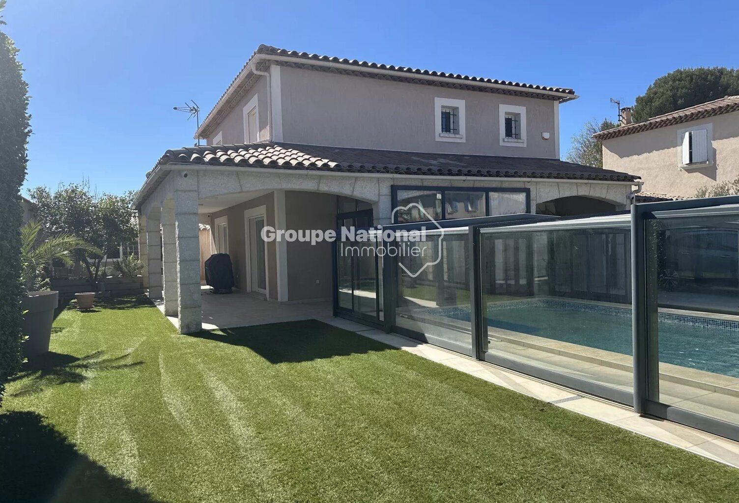 Villa de type T8/9 — photo 1
