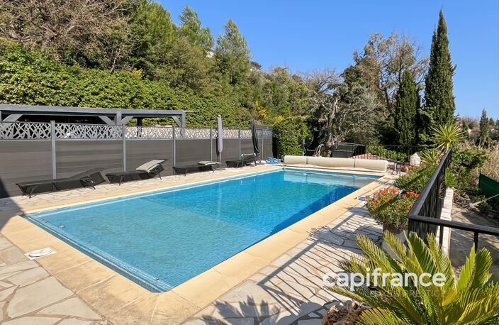Villa de charme avec vue panoramique et piscine - 7 pièces - BAGNOLS EN FORET (83) — photo 2