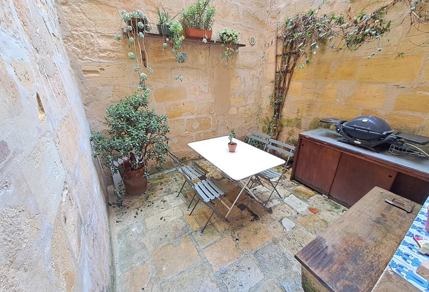 Maison pierre rénovée 4 pièces — photo 1