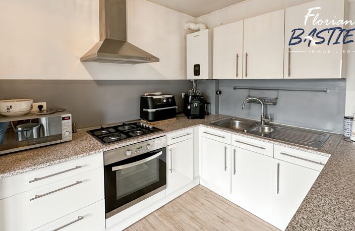 Immeuble en centre-ville – 3 lots – 27 000€/an — photo 3