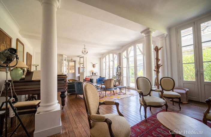 Exceptionnel au coeur de Saumur et des bords de loire une demeure de 375 m² - dépendances - Garages - jardin -1439m² — photo 4