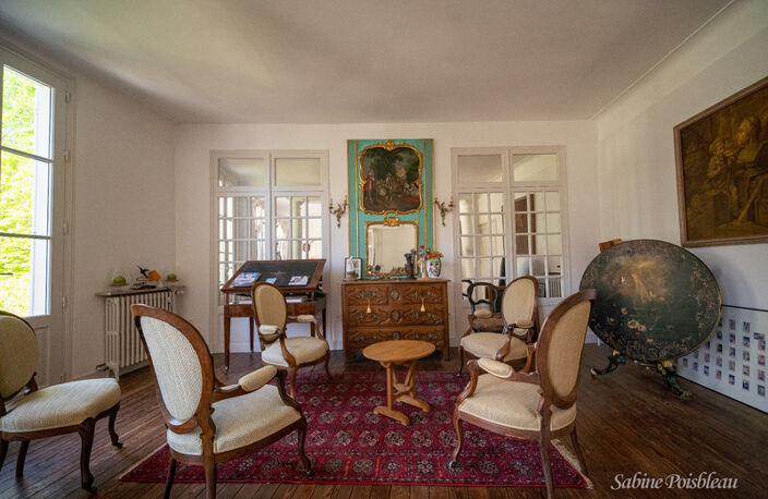Exceptionnel au coeur de Saumur et des bords de loire une demeure de 375 m² - dépendances - Garages - jardin -1439m² — photo 5