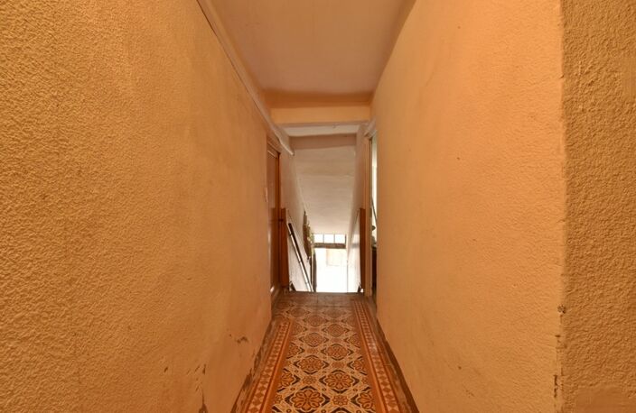 Immeuble de rapport à vendre - LA MOTTE DU CAIRE (04) — photo 2