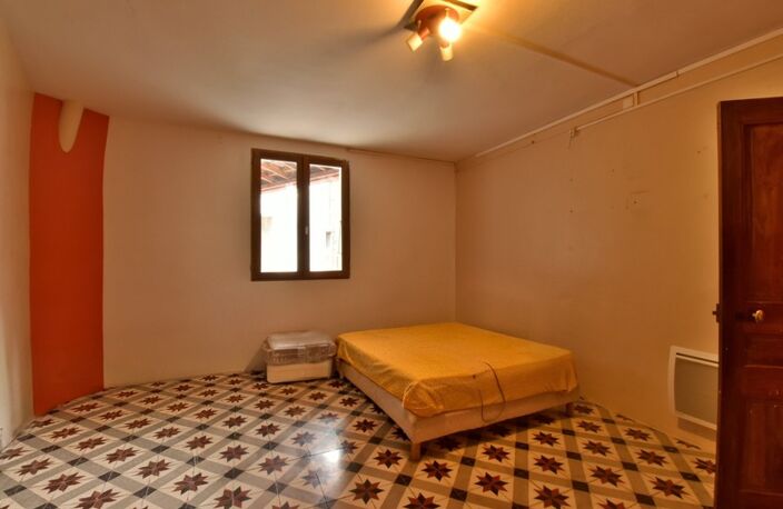 Immeuble de rapport à vendre - LA MOTTE DU CAIRE (04) — photo 5