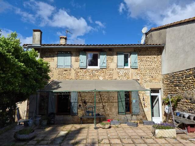 Maison à vendre 10 pièces CHANTEMERLE LES BLES (26) — photo du bien