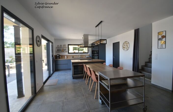 Maison contemporiane 6 pièces Piscine vue étang de l'olivier — photo 4