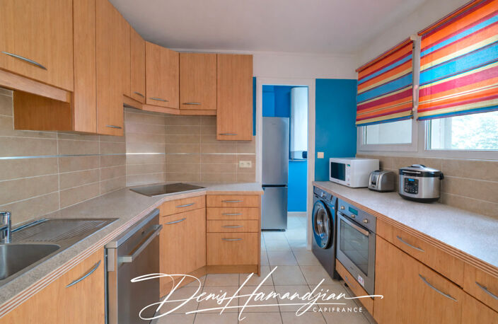 Appartement à vendre 3 pièces - 72 m² - FONTAINES SUR SAONE (69) — photo 3