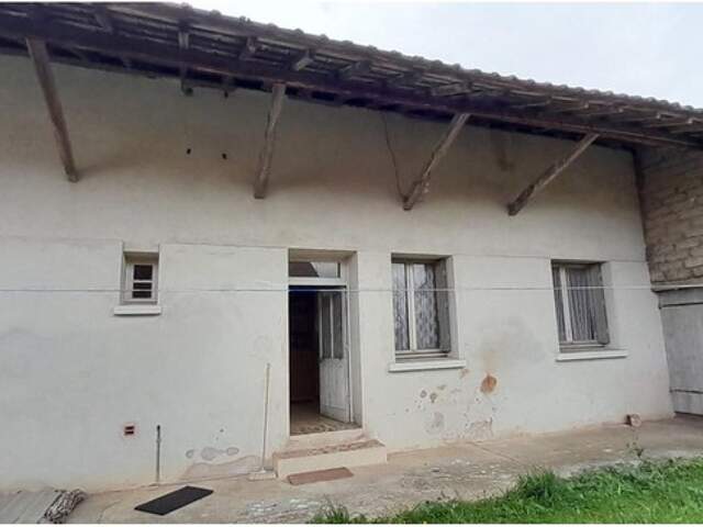 Maison à rénover — photo du bien