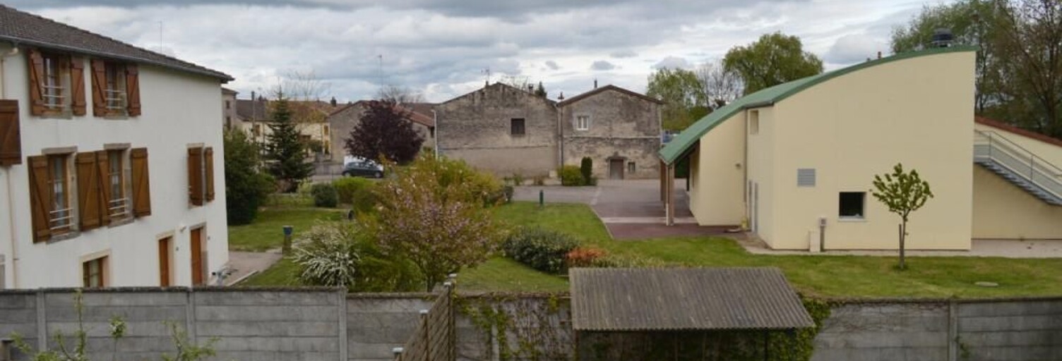 Maison 9 Pièces 170 m² à louer à Socourt (88130)