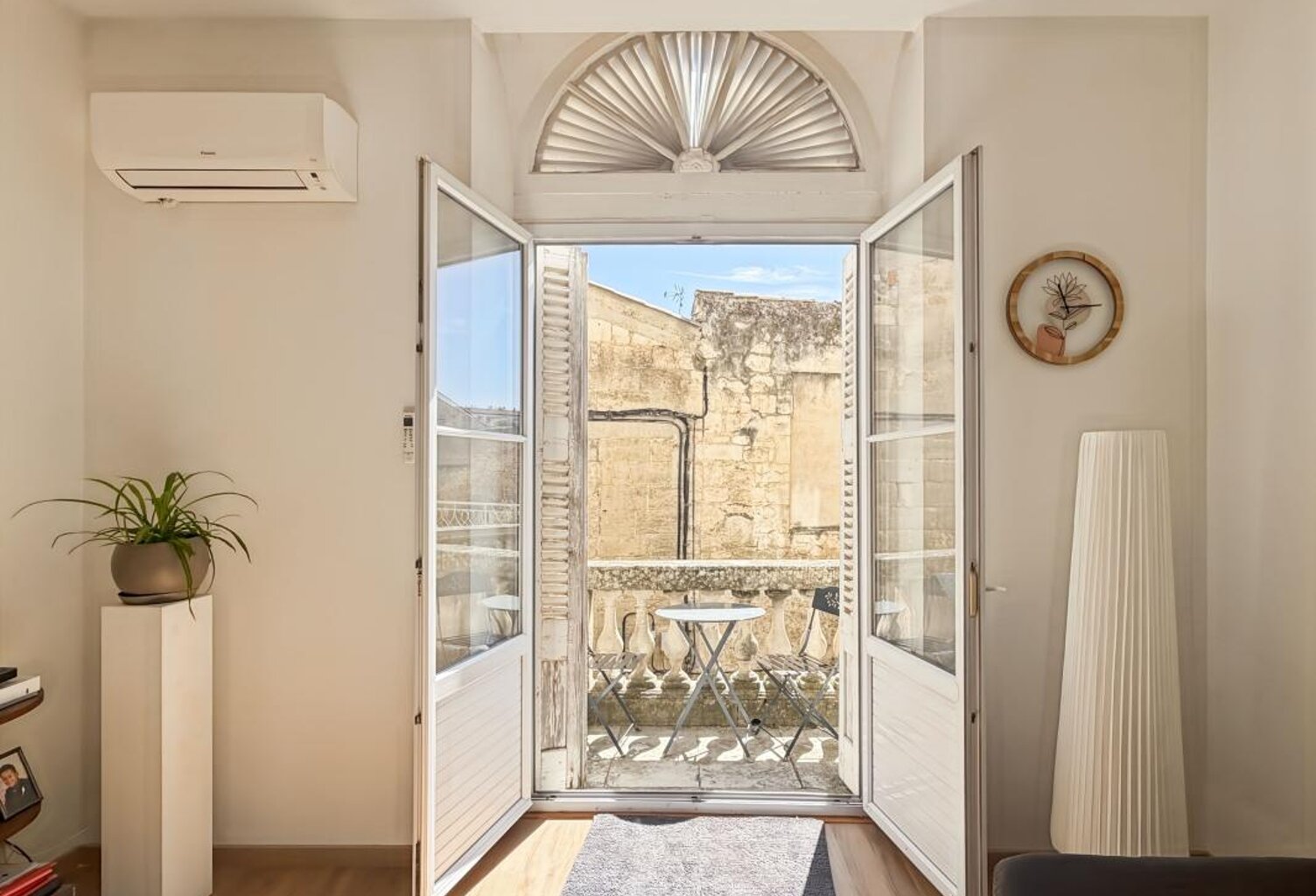 Appartement À Vendre — photo 1