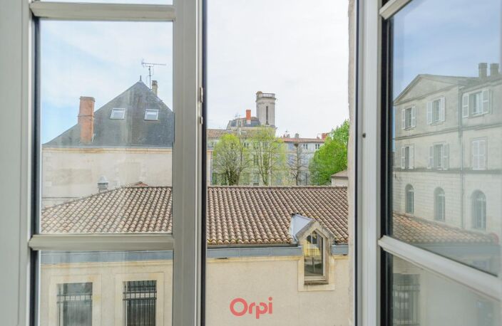 Appartement Type 2 - centre historique La Rochelle — photo 3
