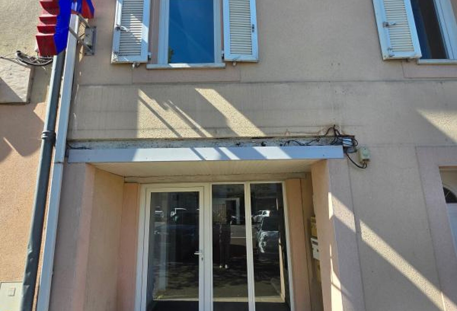 Local Professionnel Atypique & Lumineux : 142 m² sous Verrière à Mont-de-Marsan — photo 1