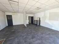 Opportunité à Mont-de-Marsan : Local Professionnel de 138 m² — photo 4