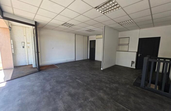 Opportunité à Mont-de-Marsan : Local Professionnel de 138 m² — photo 5