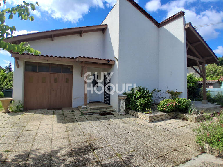 Maison de plain-pied  3 Chambres ,garage et jardin. — photo 1