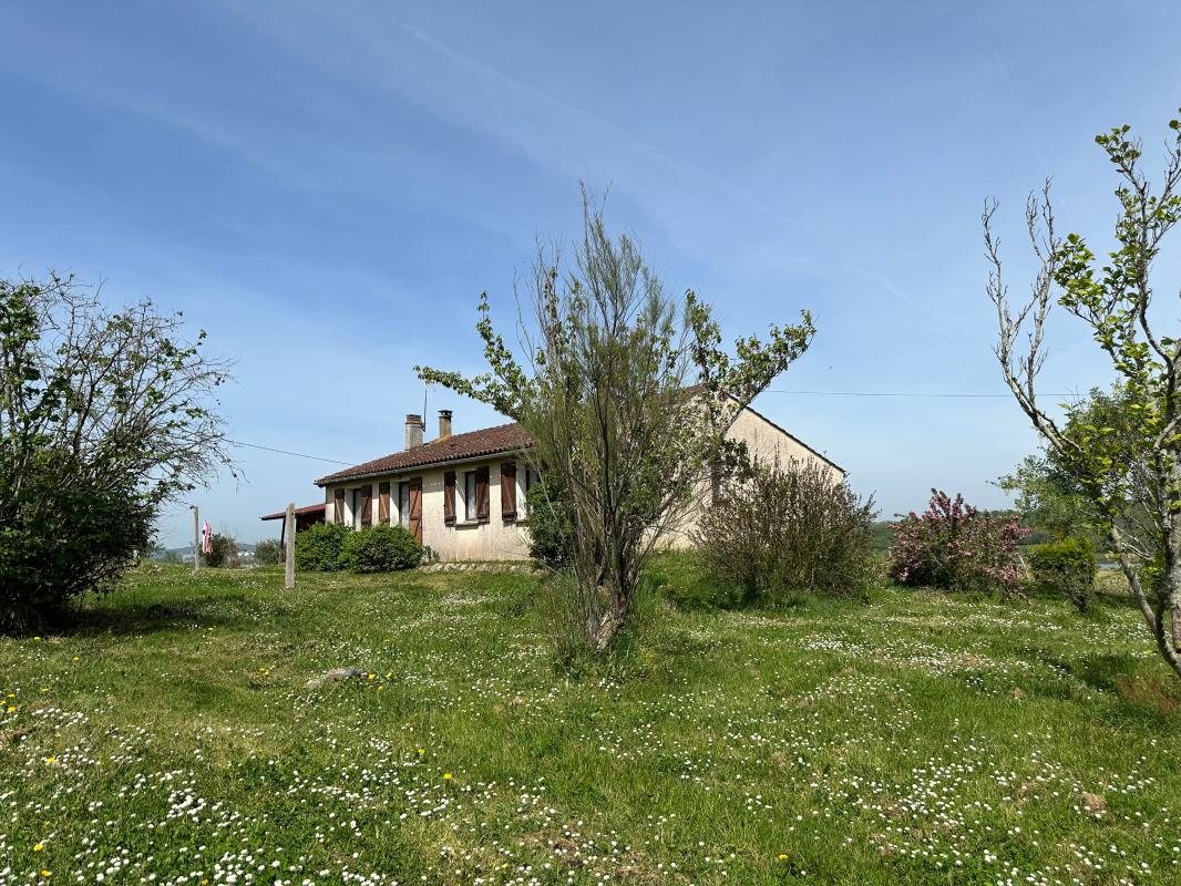 Villa / Maison  T4 à vendre Labarthète 32400